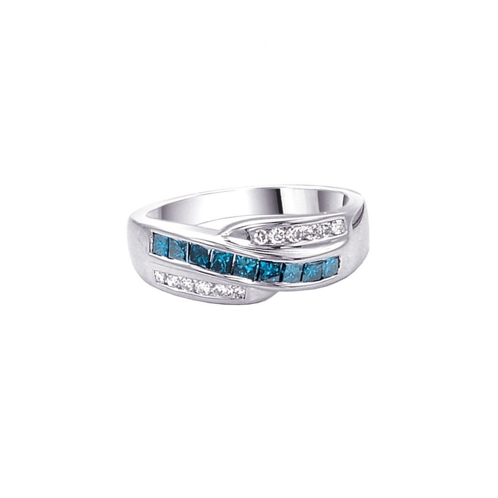 14k white gold ring 0.60ct Blue Diamond and 0.15ct Diamond
