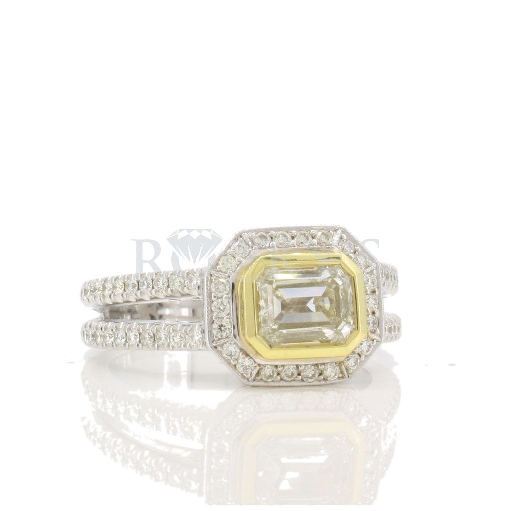 Yellow Diamond Ring with 1.39 Carats