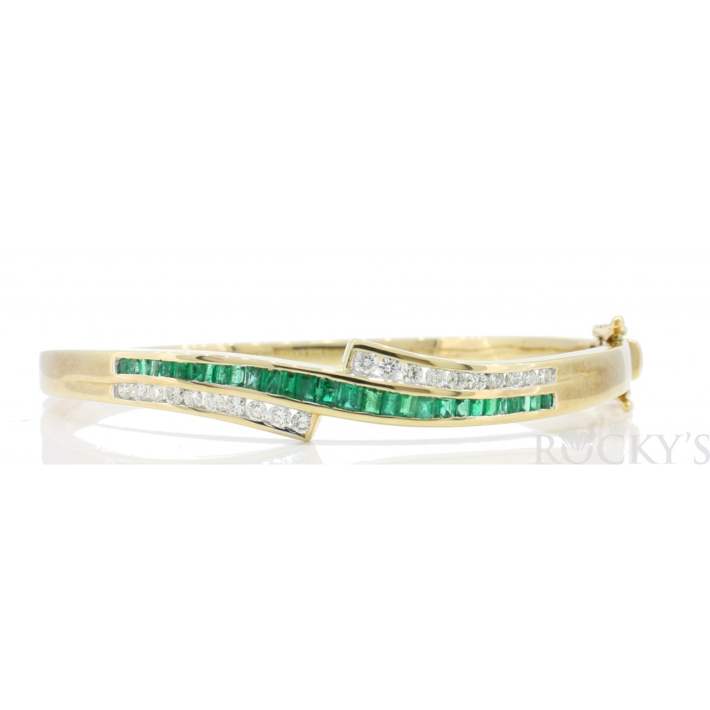 Emerald  Diamond Bracelet with 1.98 Carats