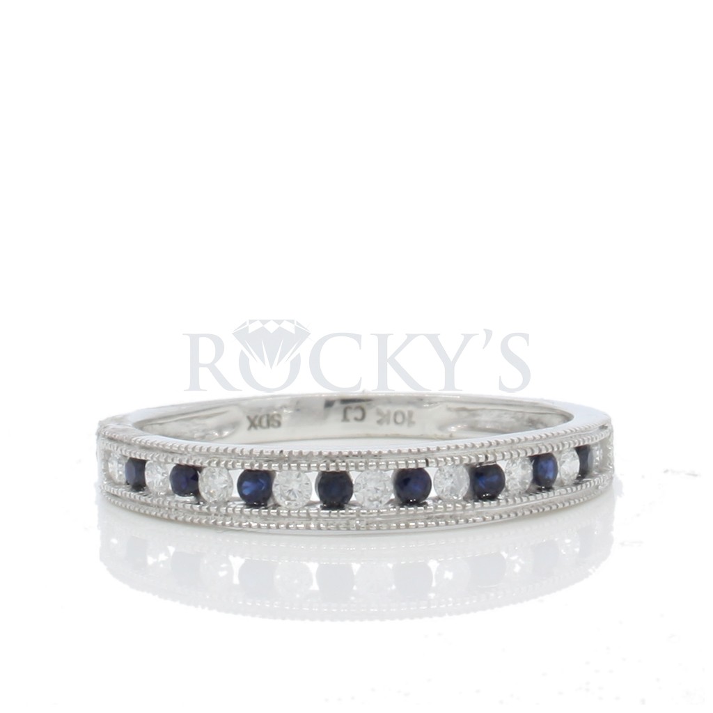 Sapphire Diamond Ring with 0.24 Carats