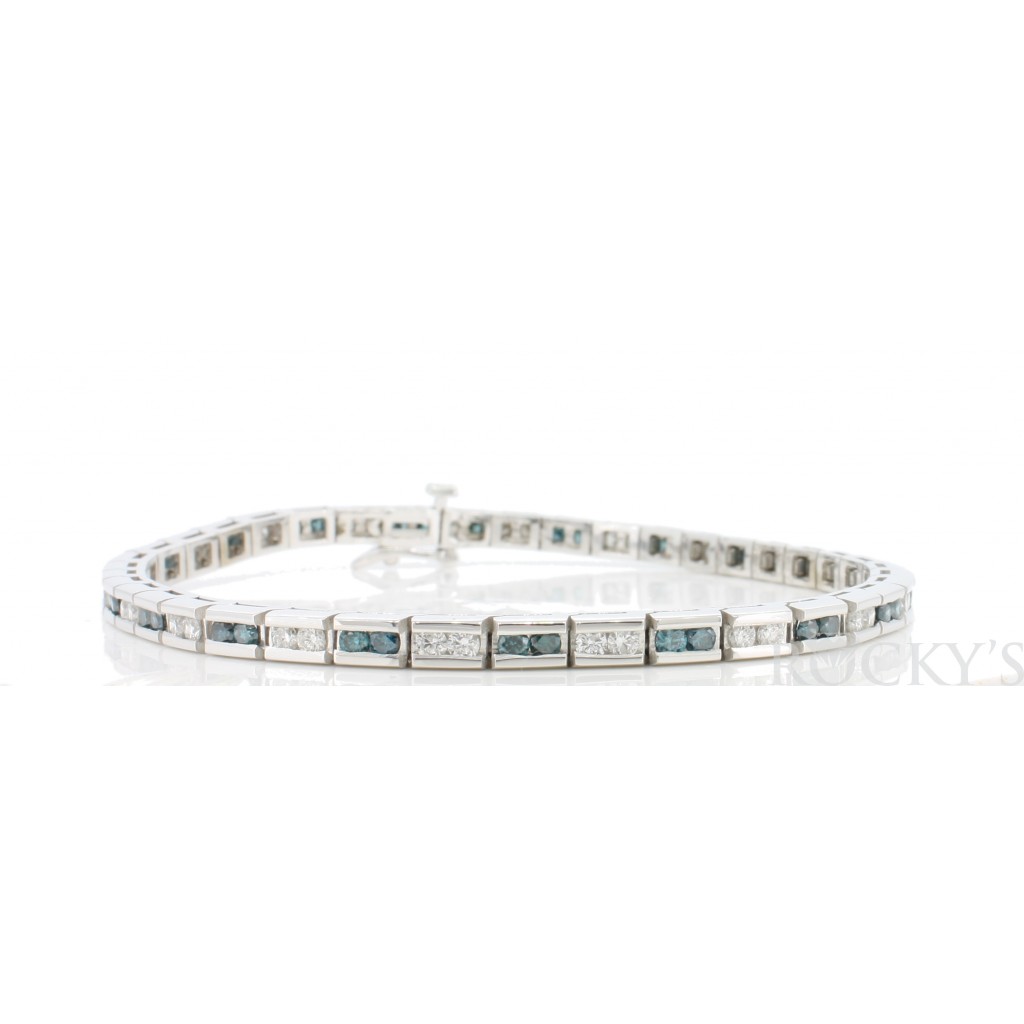 Blue Diamond Bracelet with 3.50 Carats