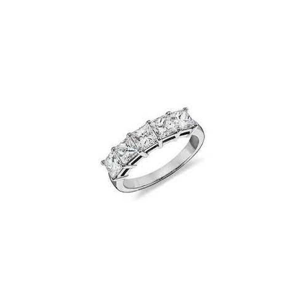 White Gold Ring With Diamonds